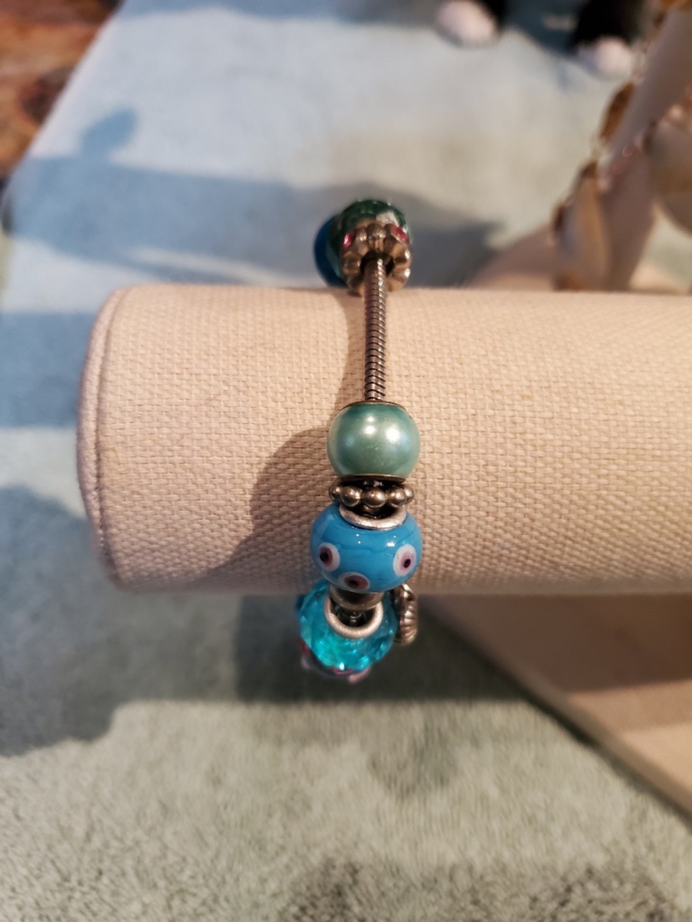 Women's bracelet